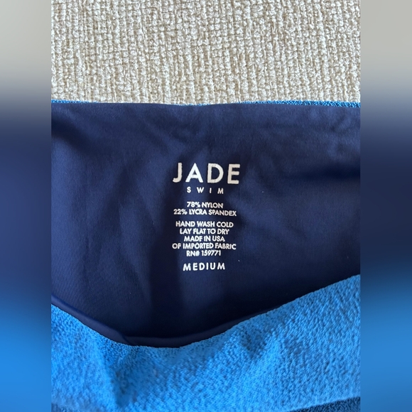 Bikini - Picture 5 of 5